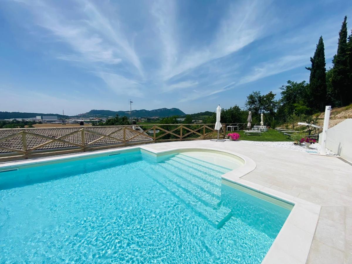 Villa Poggio Ulivo Apartments Rivoli Veronese Esterno foto