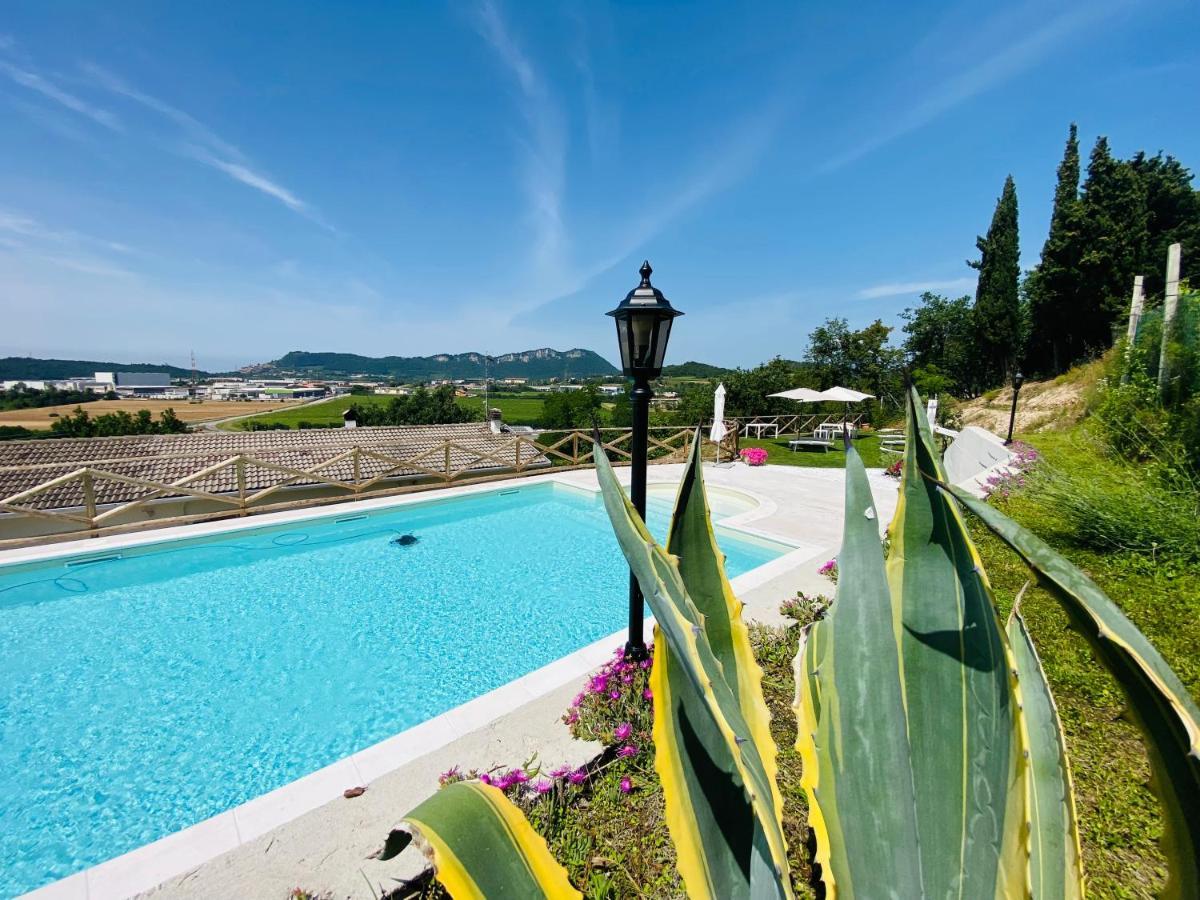 Villa Poggio Ulivo Apartments Rivoli Veronese Esterno foto