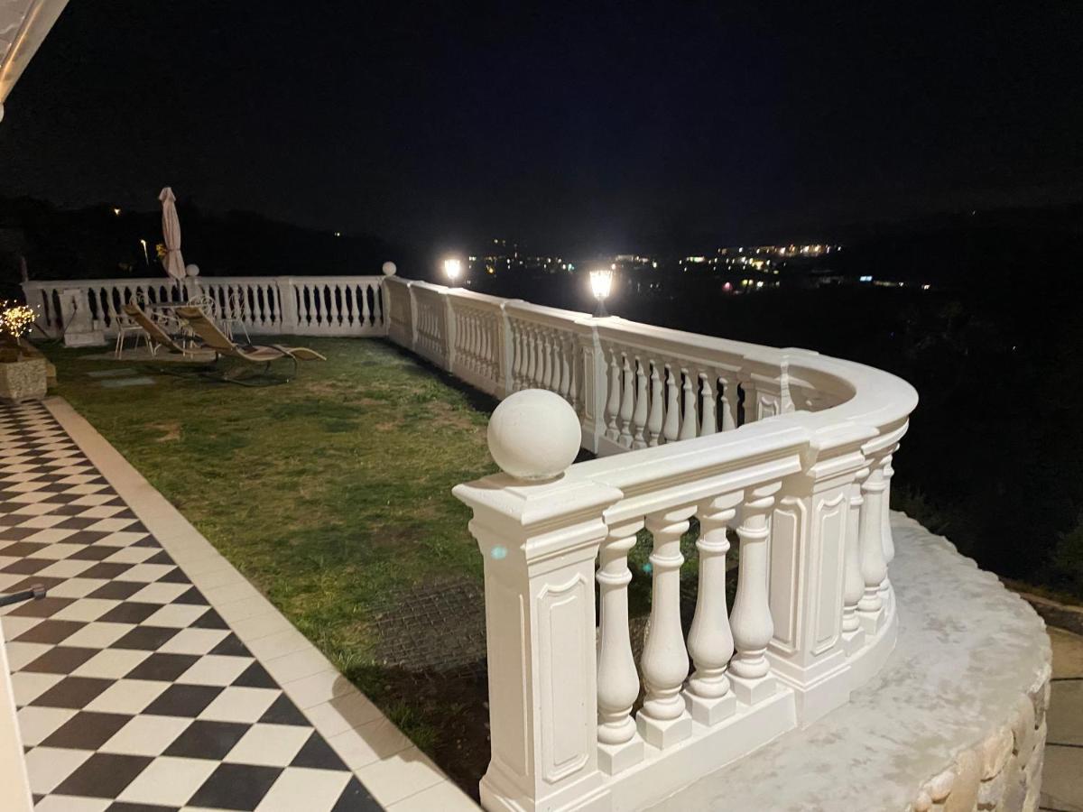 Villa Poggio Ulivo Apartments Rivoli Veronese Esterno foto